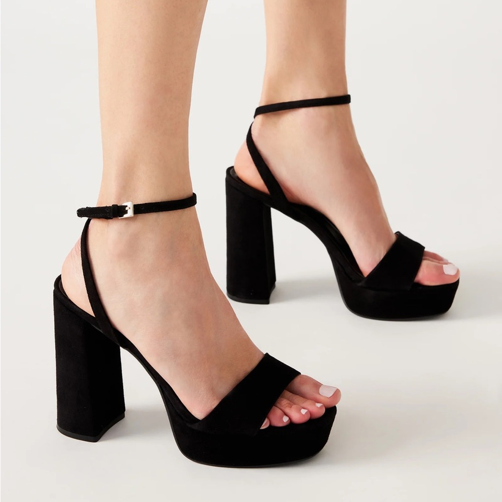 Steve Madden Black LESSA Heel